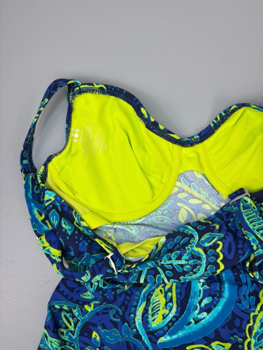 Title Nine womens 36C blue green paisley tankini swim top built in bra underwire - Picture 4 of 5